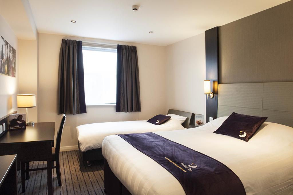 Premier Inn Southampton City Centre Room photo